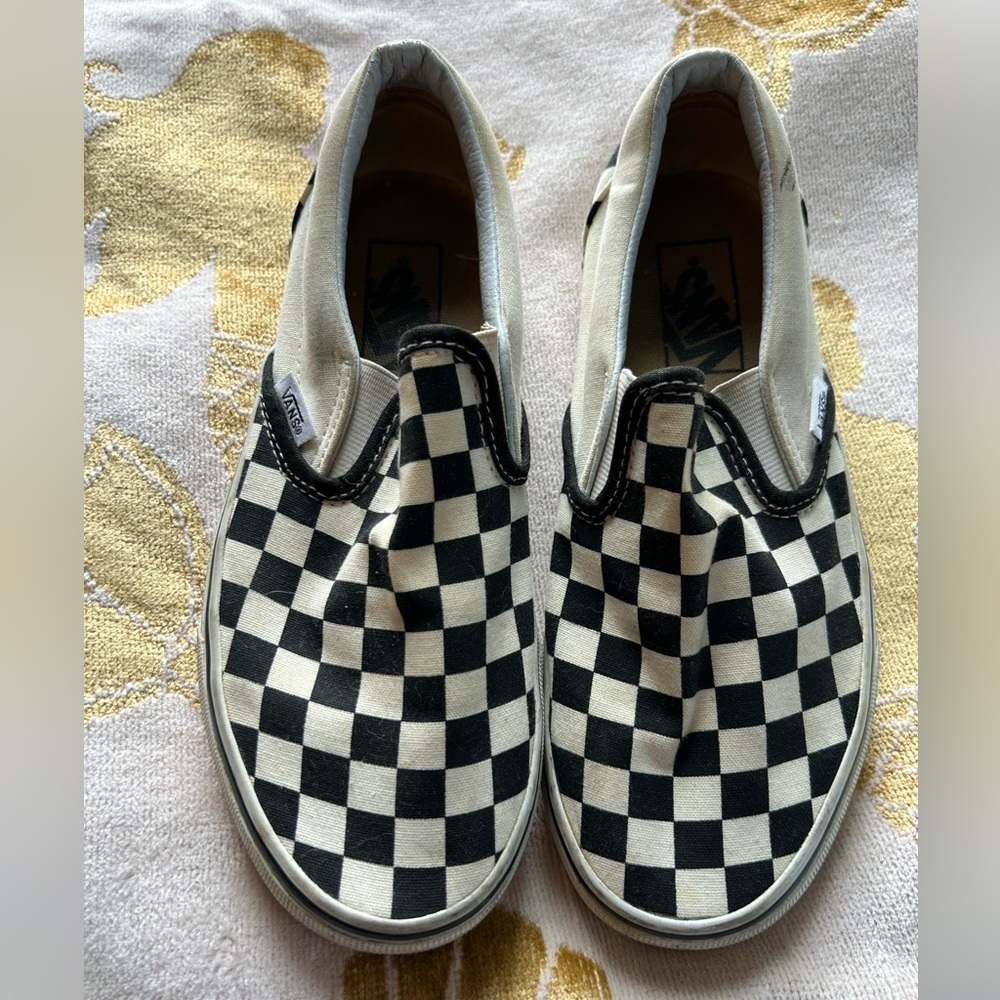VANS unisex Classic Slip-On Checkerboard Shoes / Women’s 6.0 / Men’s 4.5